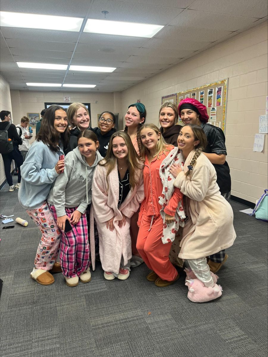 A Group of HH seniors pose in their pajamas for Slumber Party Day on Monday, Oct. 15.